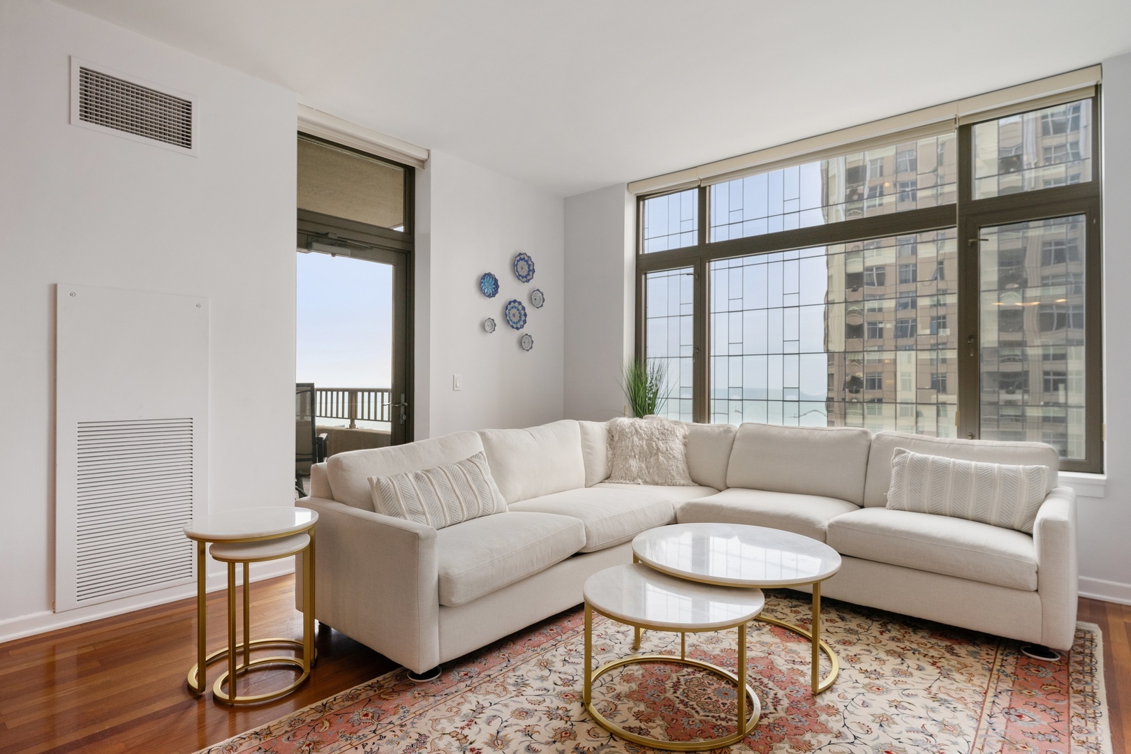 Property Photo: 530 N Lake Shore Drive 2106 IL 60611