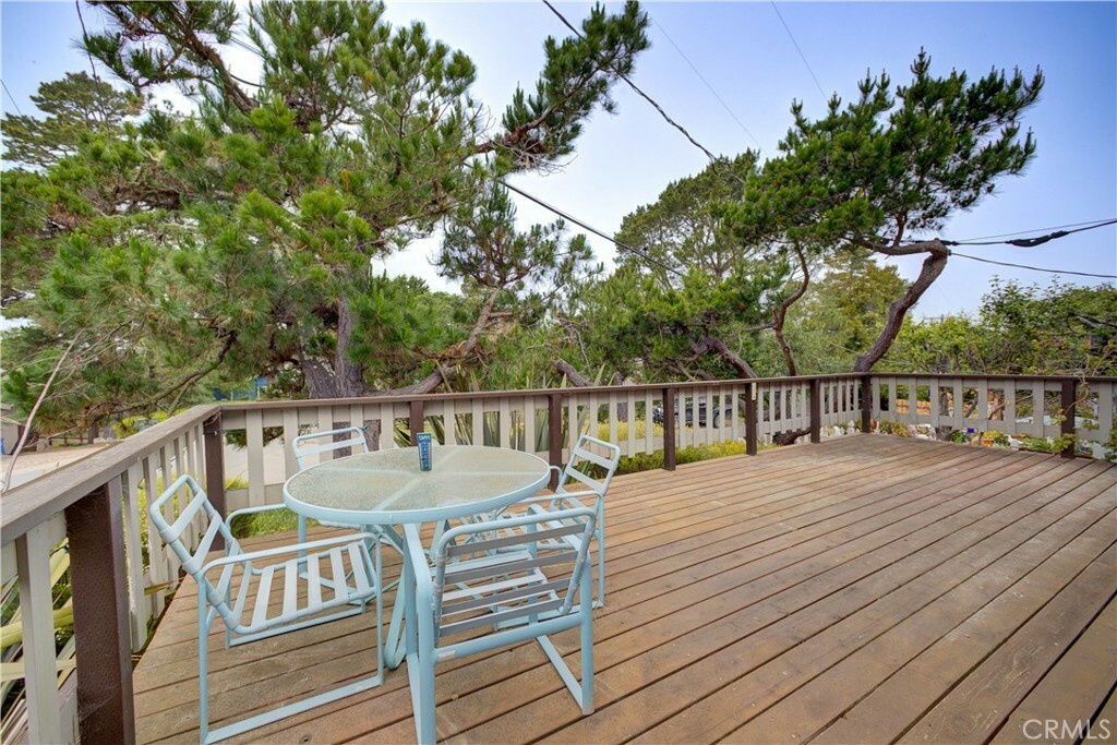 Property Photo:  1400 Leonard Place  CA 93428 