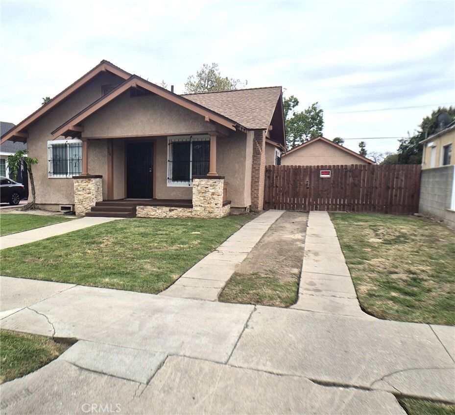 Property Photo:  804 S Mayo Avenue  CA 90221 