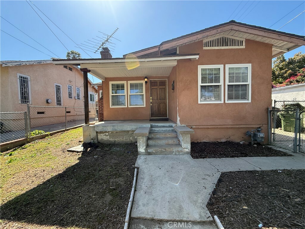 1113 N Avenue 50  Los Angeles CA 90042 photo