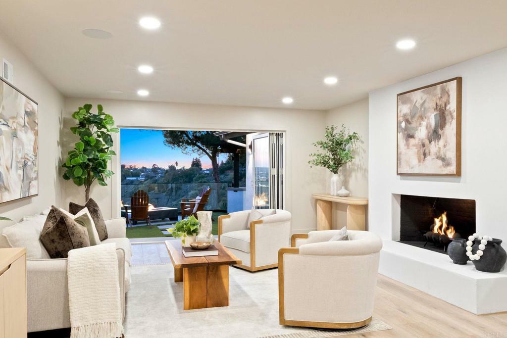 Property Photo: 5680 Genoa Dr CA 92120