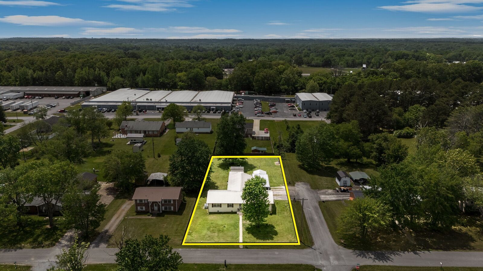Property Photo:  1300 S Polk St  TN 37388 