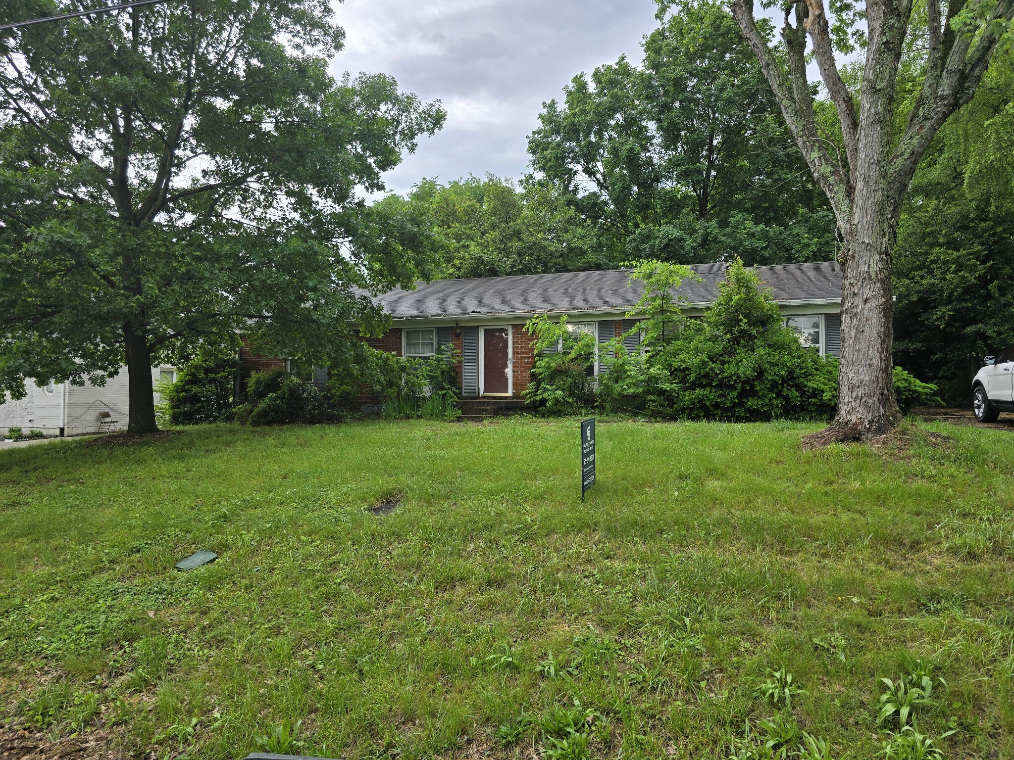 Property Photo: 307 Gaywood Dr TN 37211