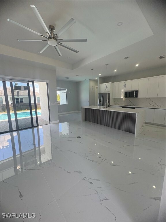 Property Photo: 625 Kismet Parkway E FL 33909