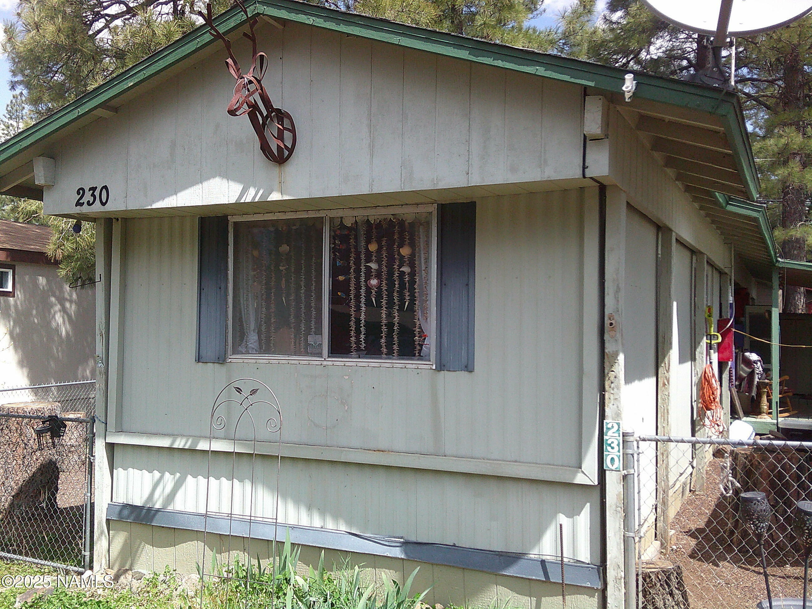 Property Photo:  230 E Cedarwood Drive  AZ 86017 