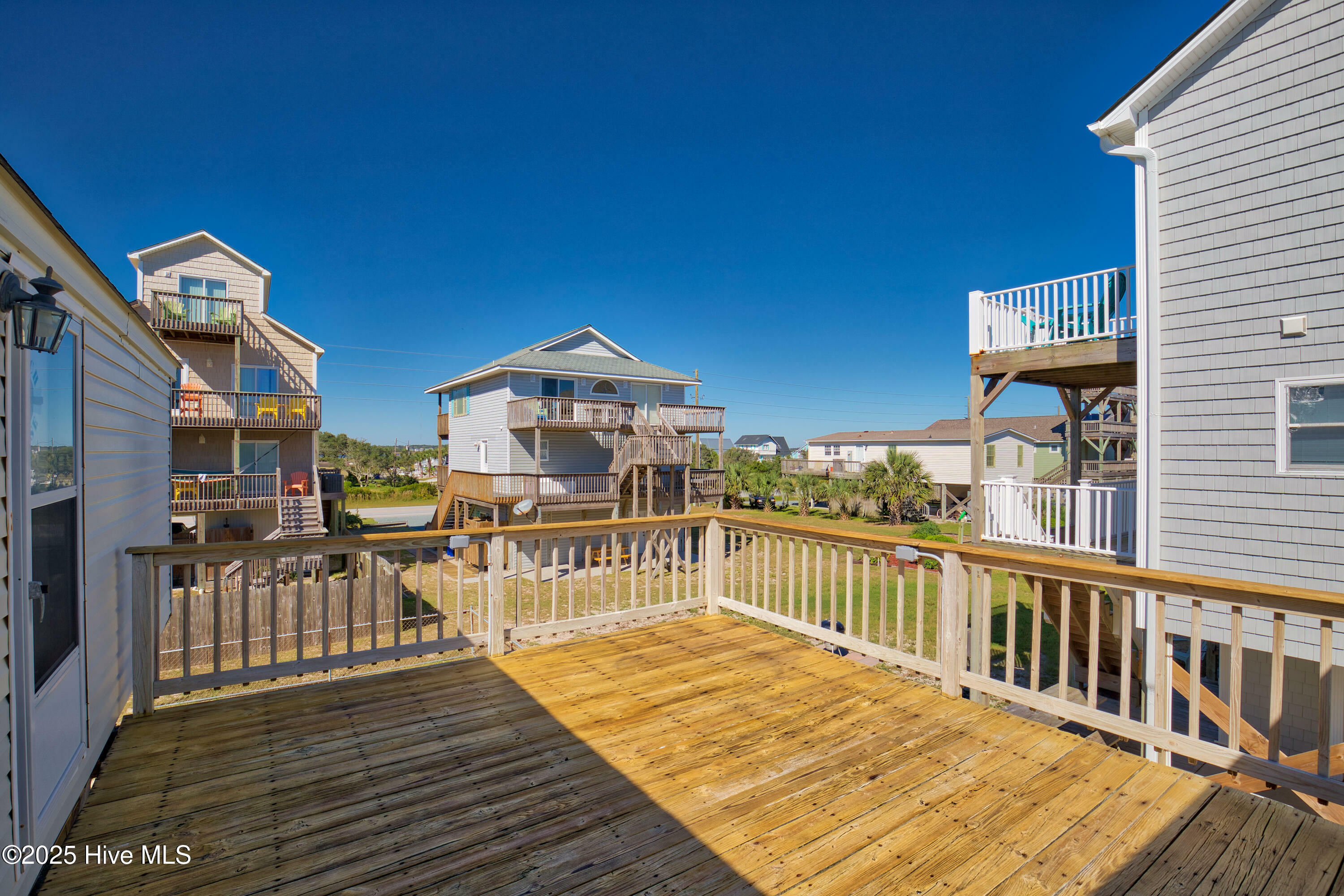 Property Photo: 221 Topsail Road NC 28460