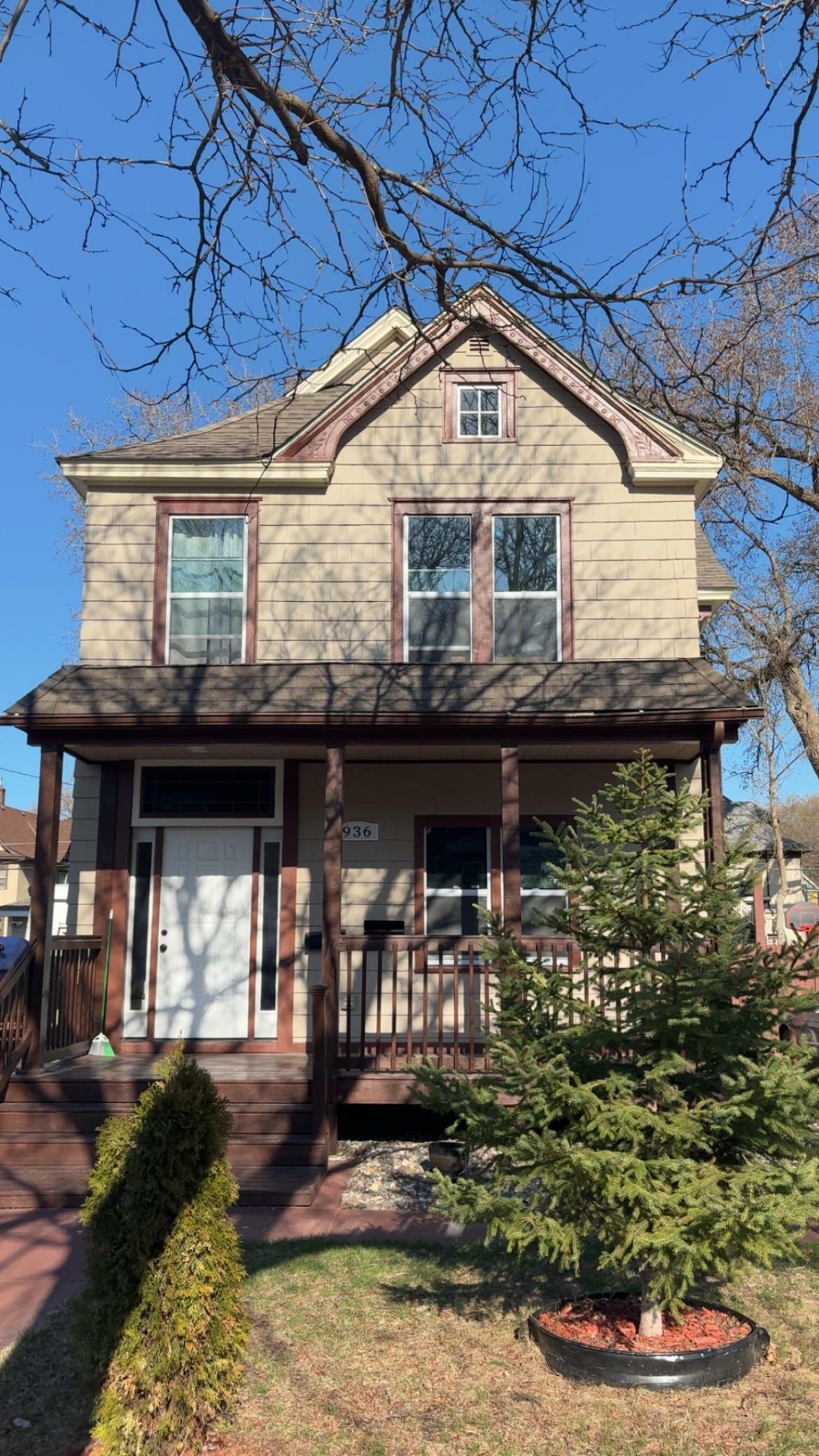 Property Photo:  936 Desoto Street  MN 55130 