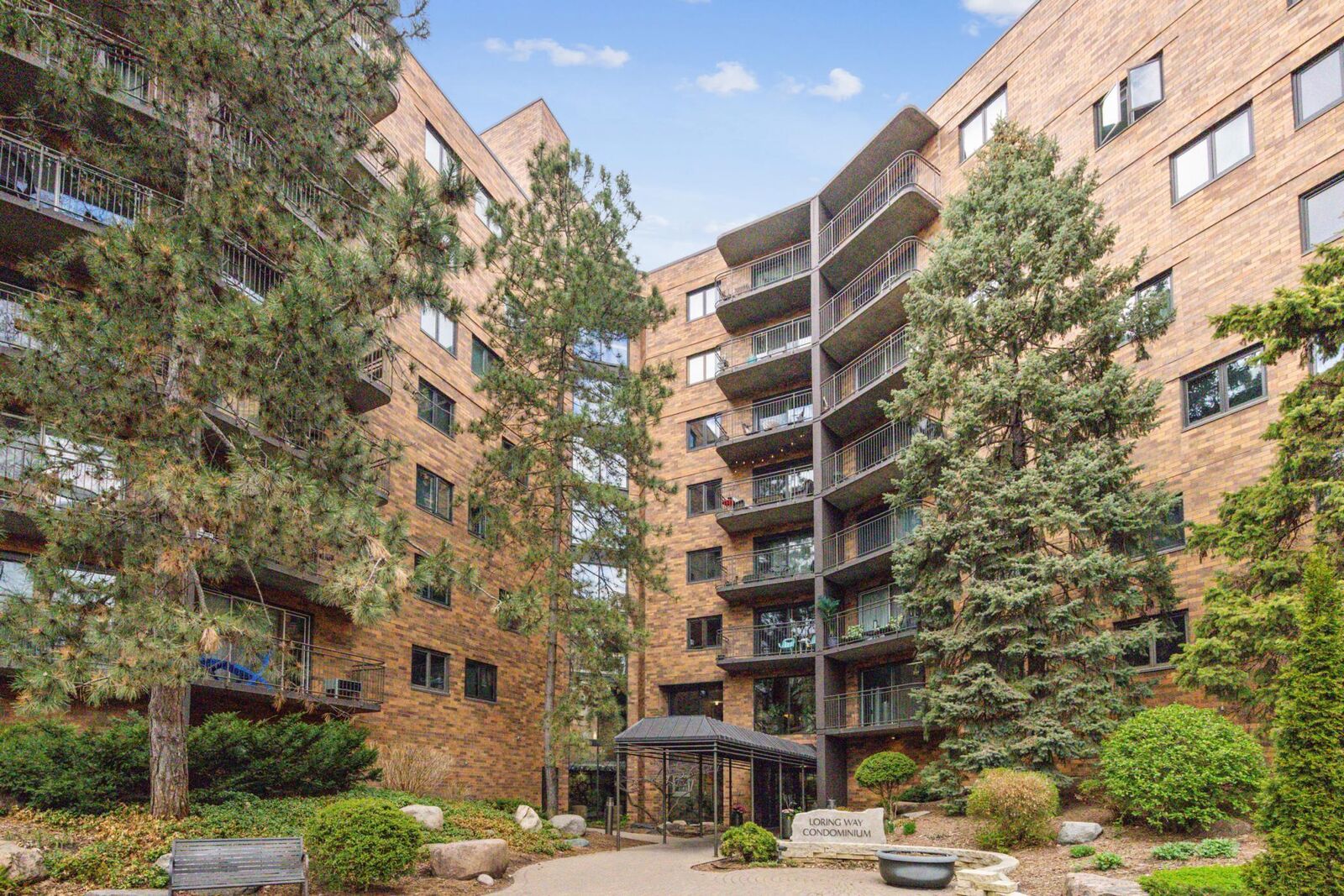 Property Photo:  210 W Grant Street 710  MN 55403 