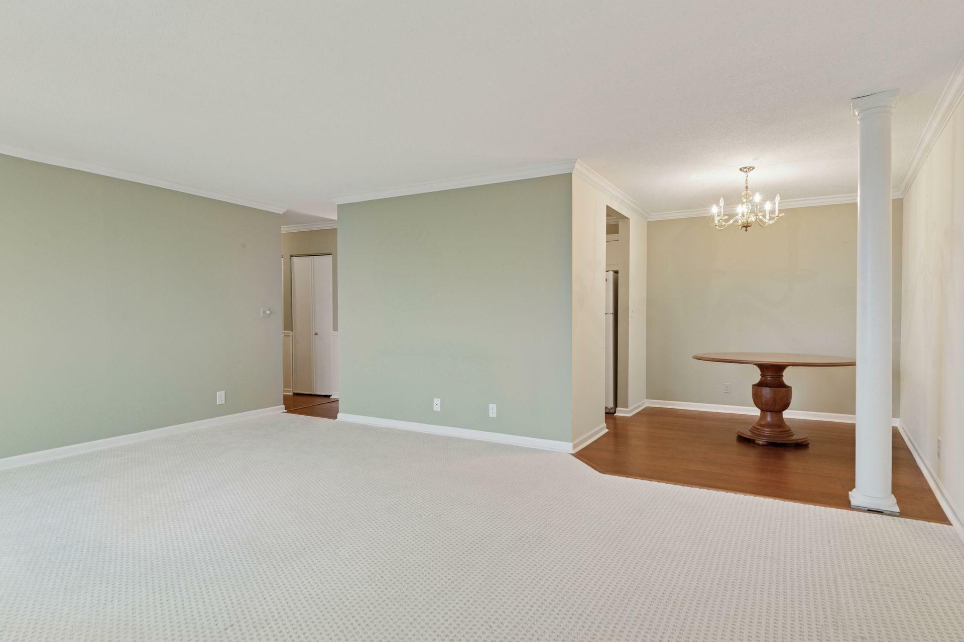 Property Photo: 1181 Edgcumbe Road 1112 MN 55105