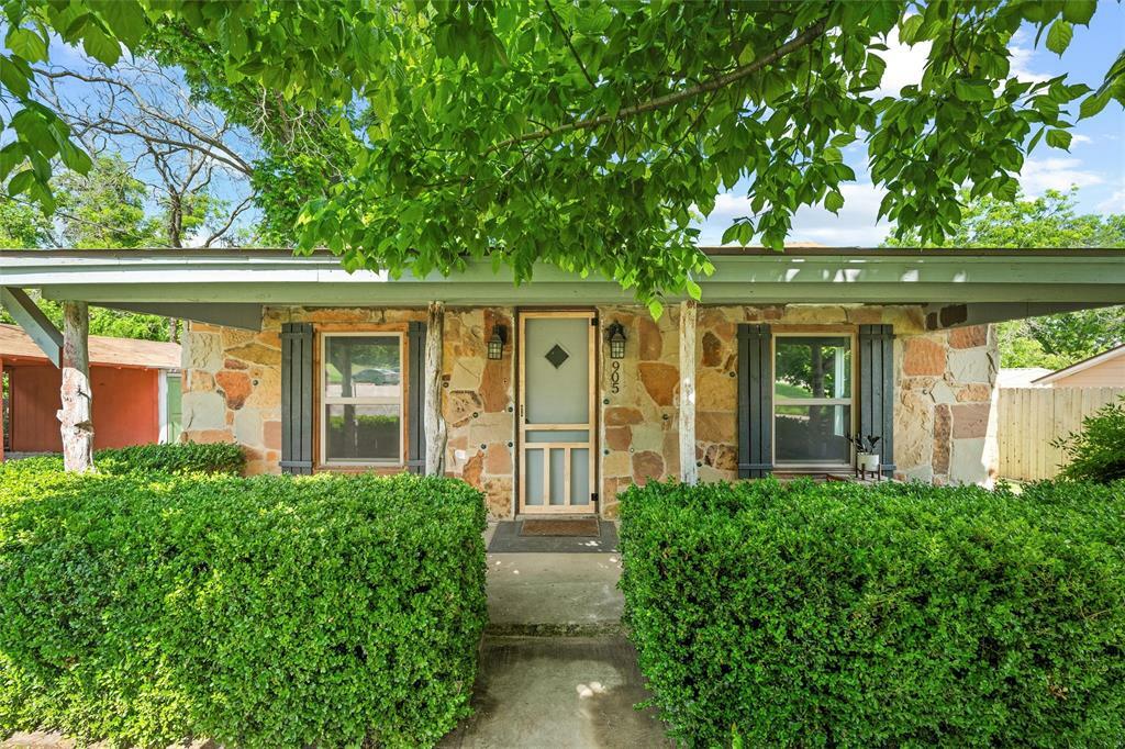 905 S Lamar Street  Weatherford TX 76086 photo