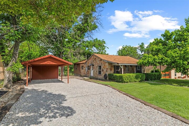 905 S Lamar Street  Weatherford TX 76086 photo