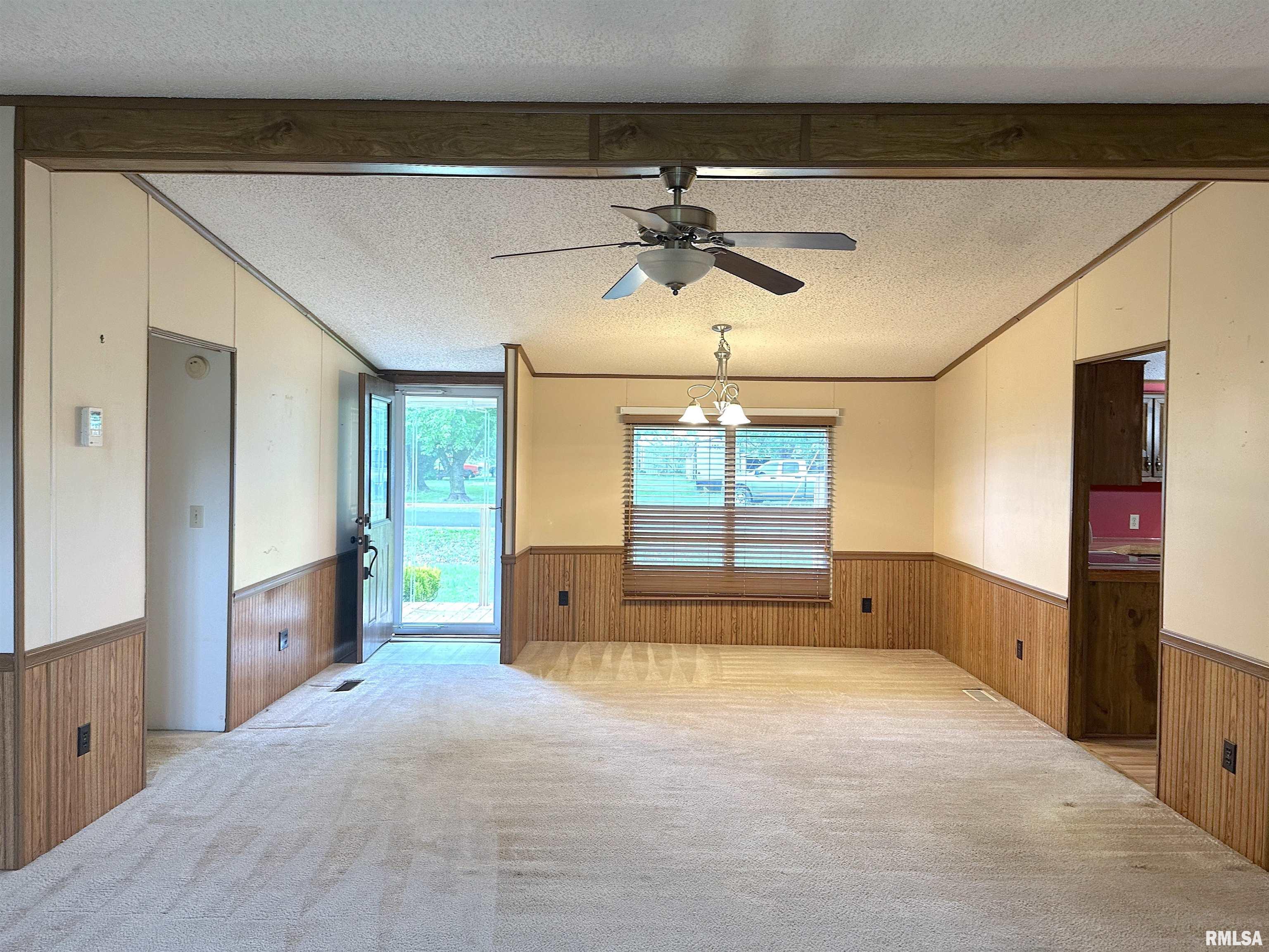 Property Photo:  208 E Yung Street  IL 62884 