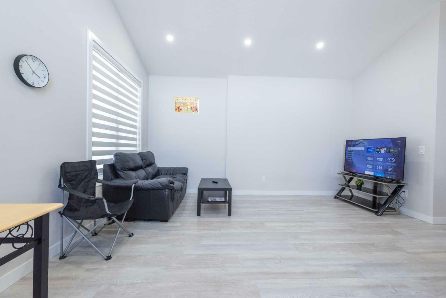41 7 Avenue SE 6  High River AB T1V 1E9 photo
