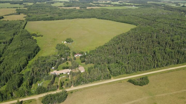 Photo de la propriété:  234034 Twp 860  AB T0H 2M0 