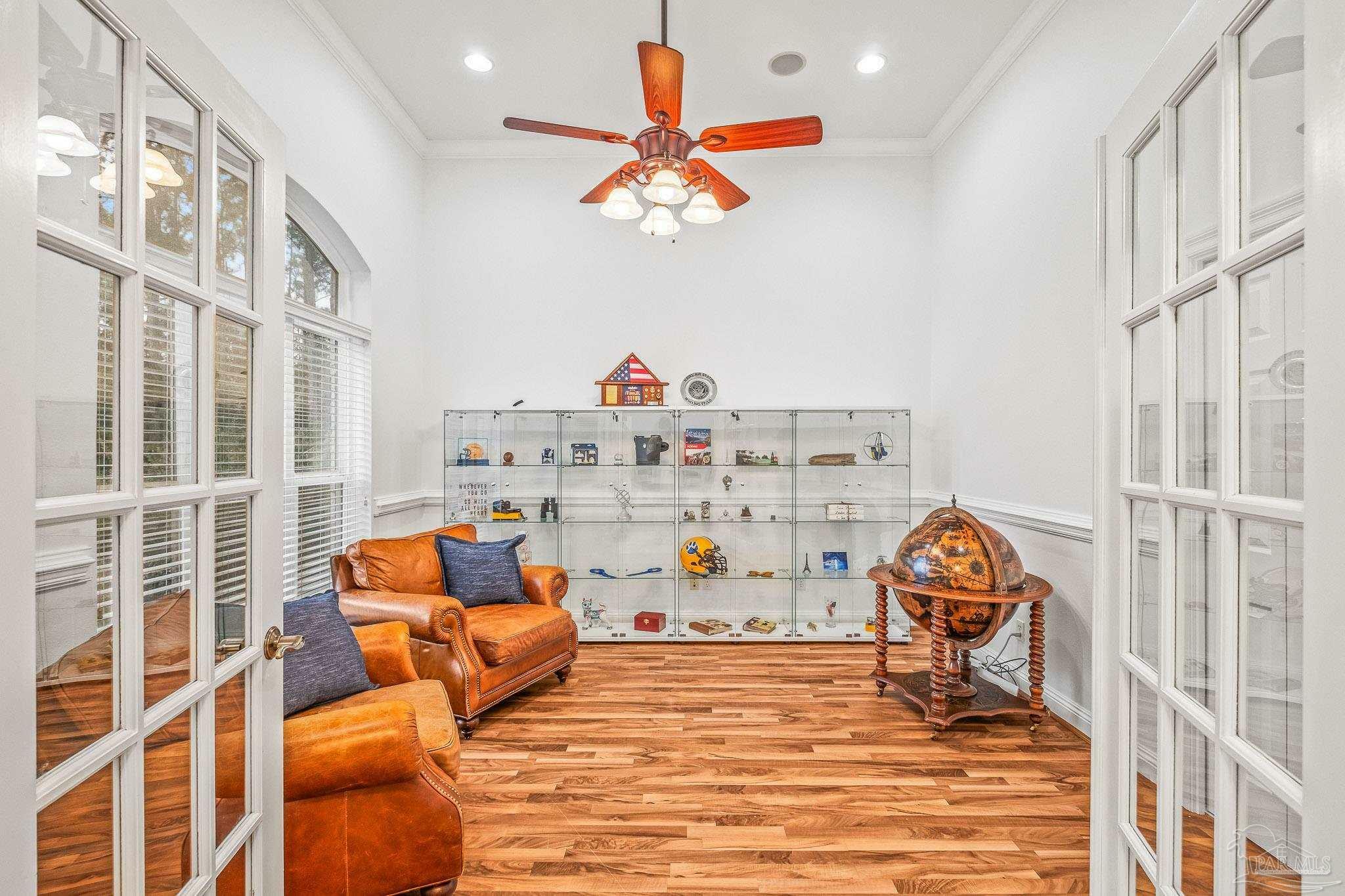 Property Photo:  6786 Quintette Rd  FL 32571 