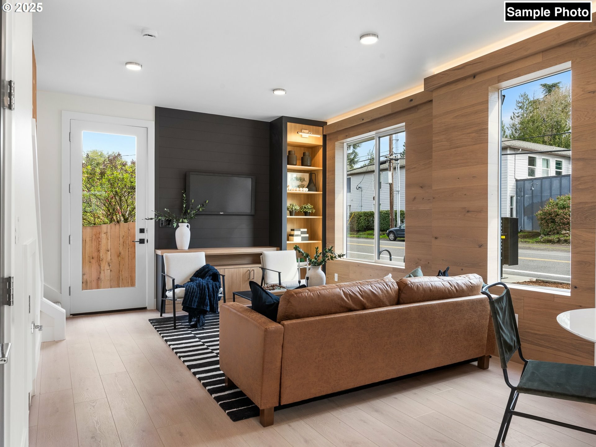 Property Photo: 3005 NE Ainsworth St 2 OR 97211