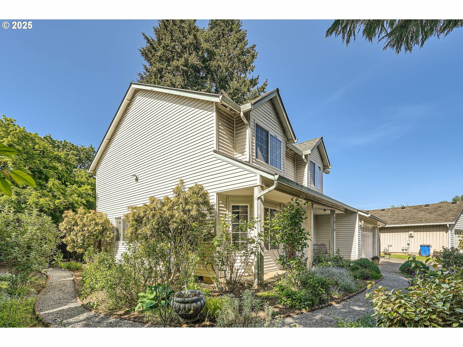 Property Photo: 5816 NE 82nd Ct WA 98662