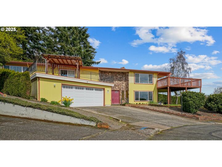 Property Photo: 3457 Champlain Ct OR 97304