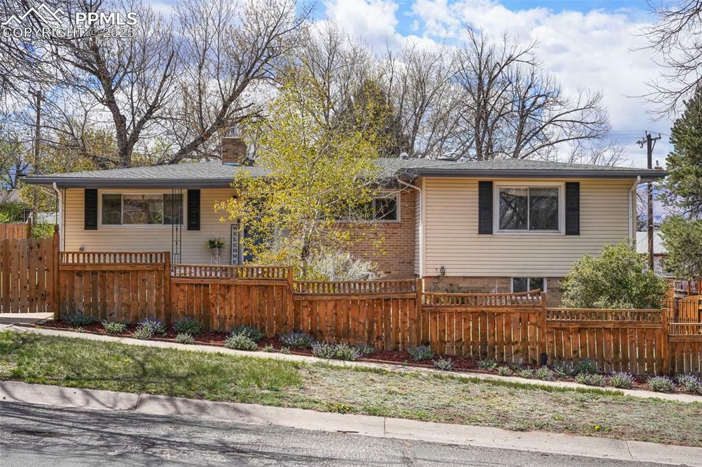 Property Photo: 1412 Iowa Avenue CO 80909