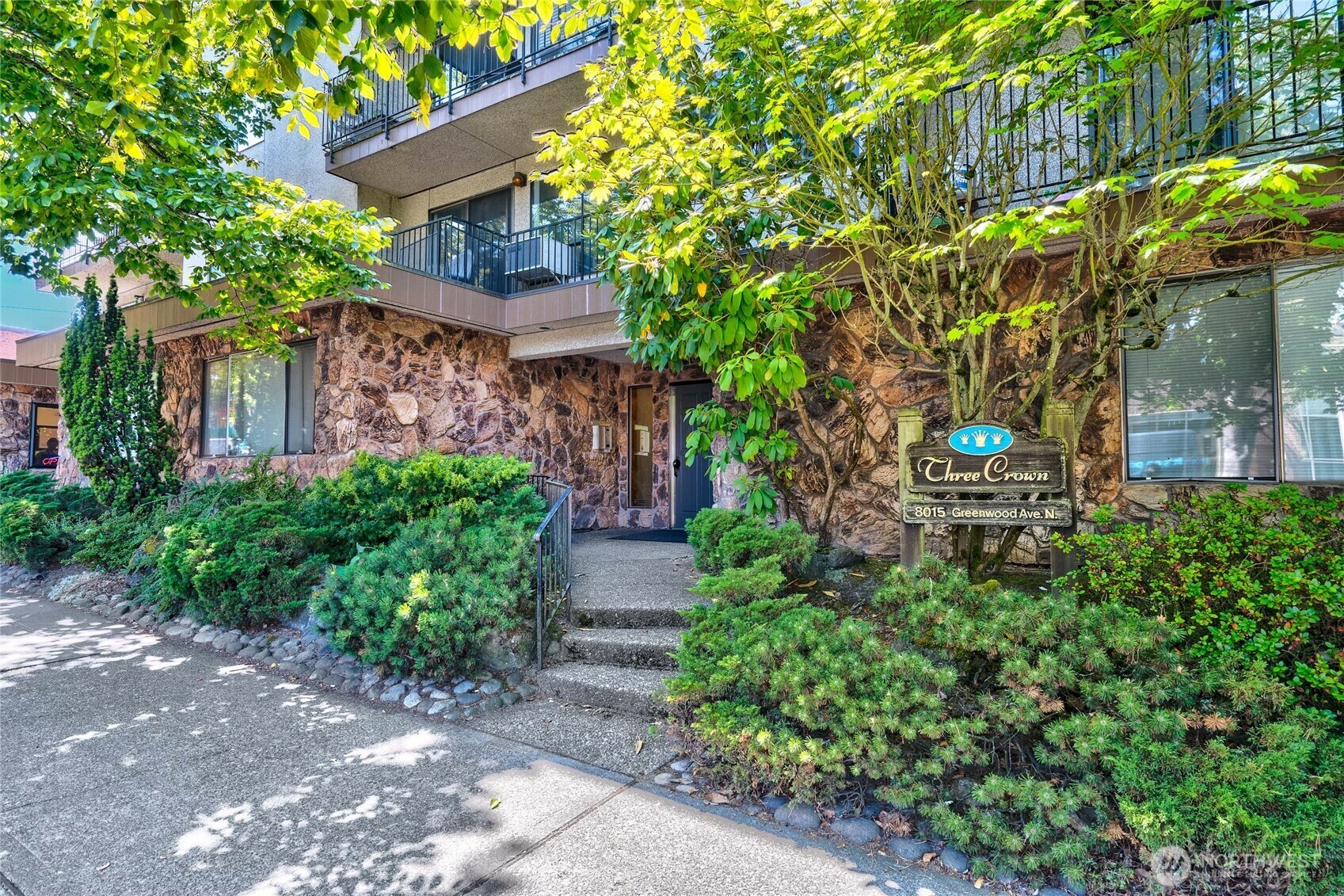 Property Photo:  8015  Greenwood Avenue N 404  WA 98103 