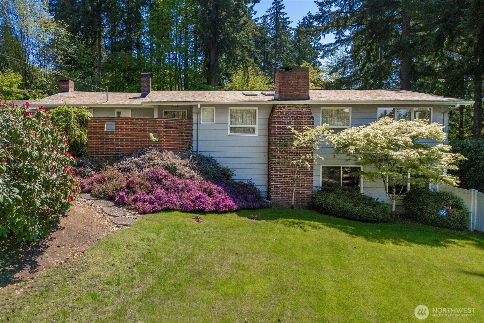 Property Photo: 2139 SW 316th Street WA 98023