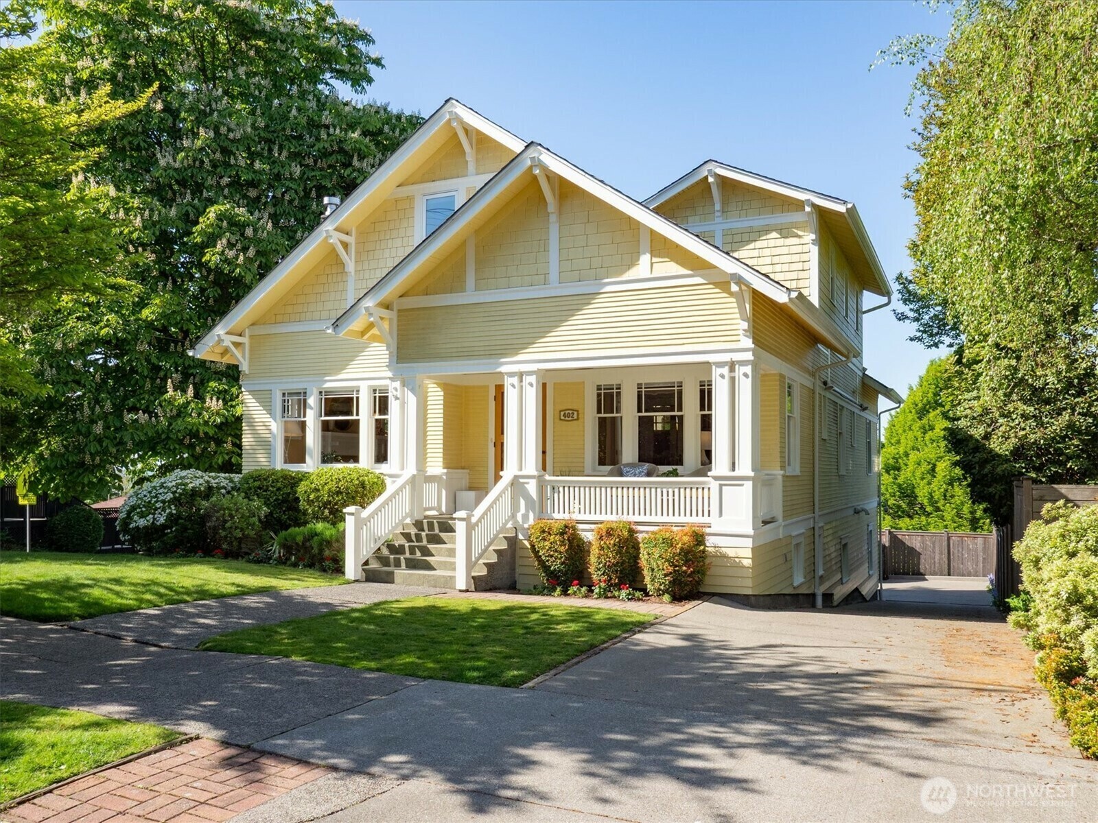 402  Halladay Street  Seattle WA 98109 photo