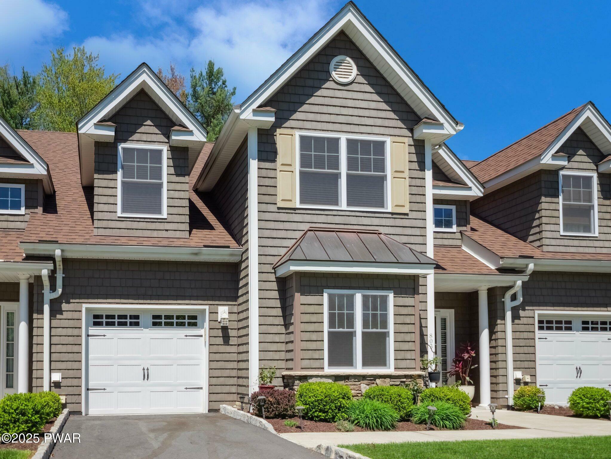 Property Photo: 803 Macintosh Way PA 18336