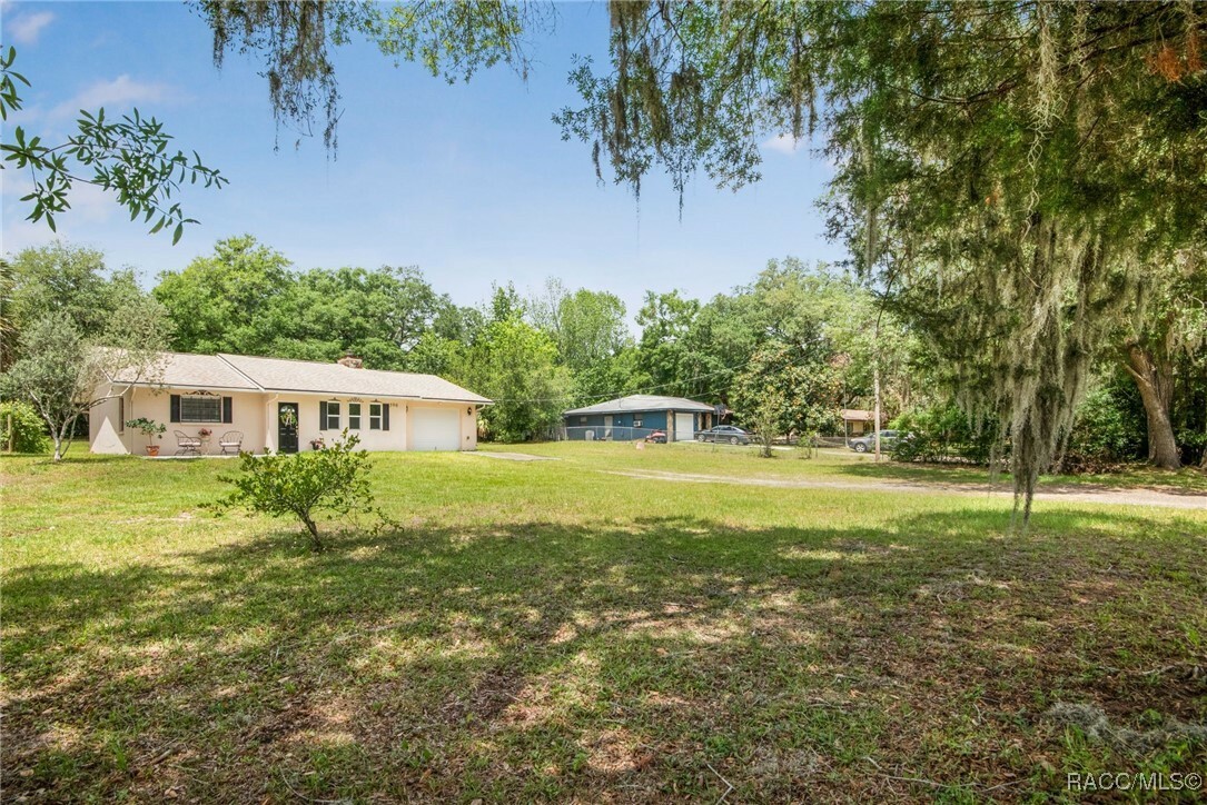 Property Photo: 590 N Independence Highway FL 34453