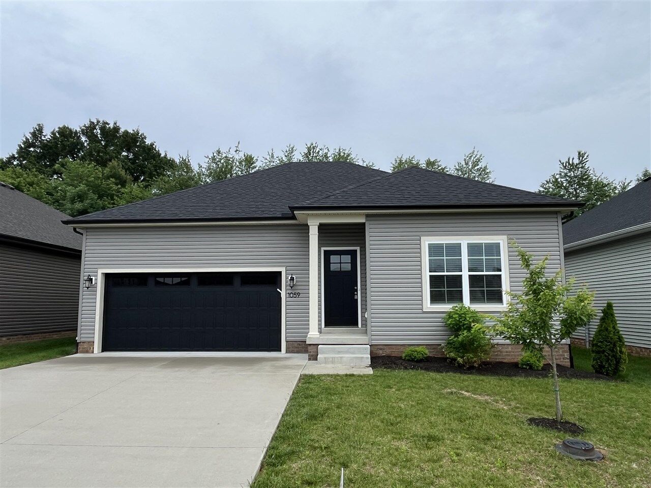 Property Photo: 1059 County House Lane KY 42101