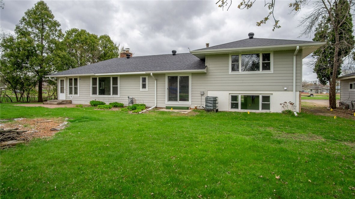 Property Photo: 1413 E Clairemont Avenue WI 54701