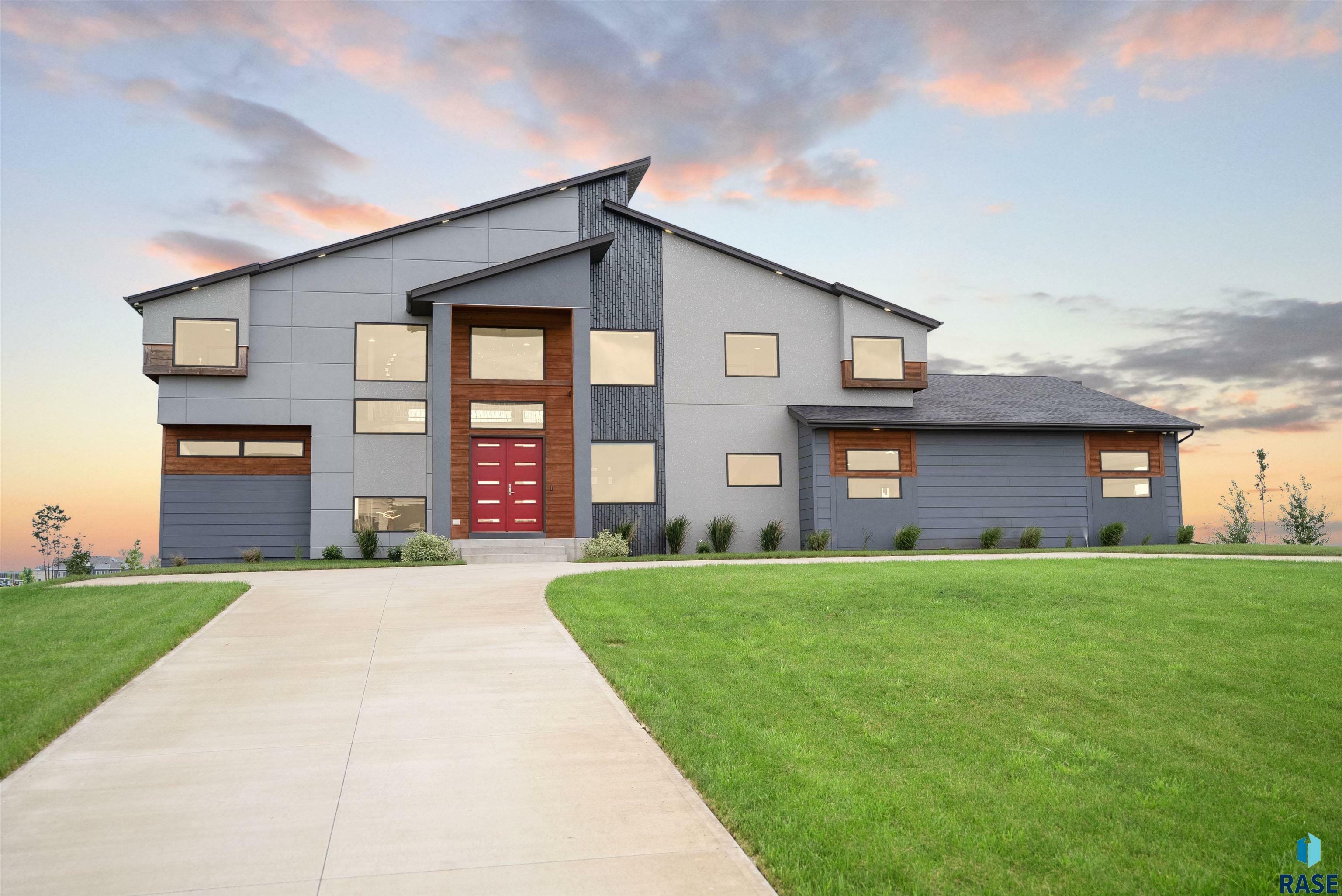 Property Photo: 27245 Regal Ct SD 57108