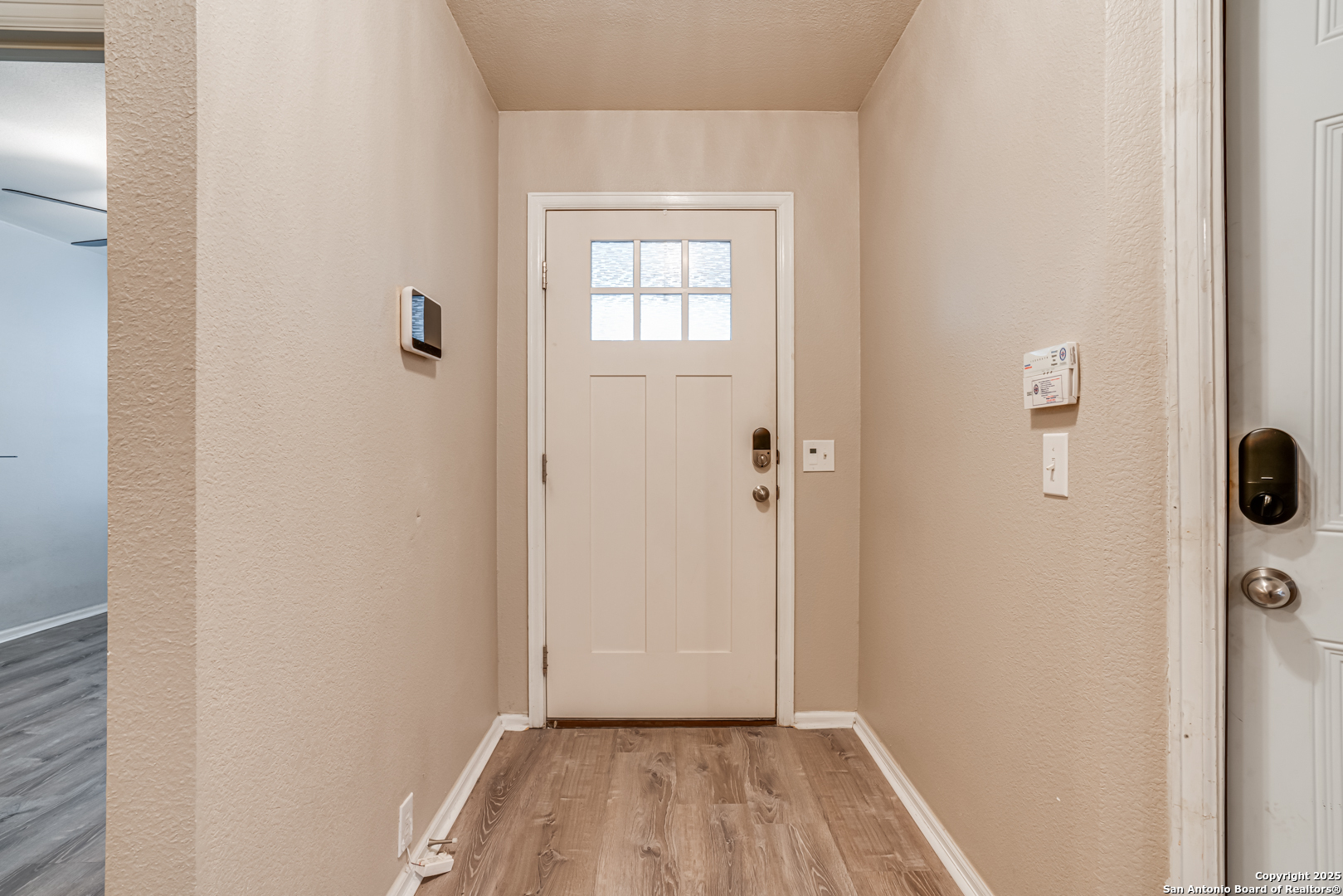 Property Photo: 15506 Robin Feather TX 78255