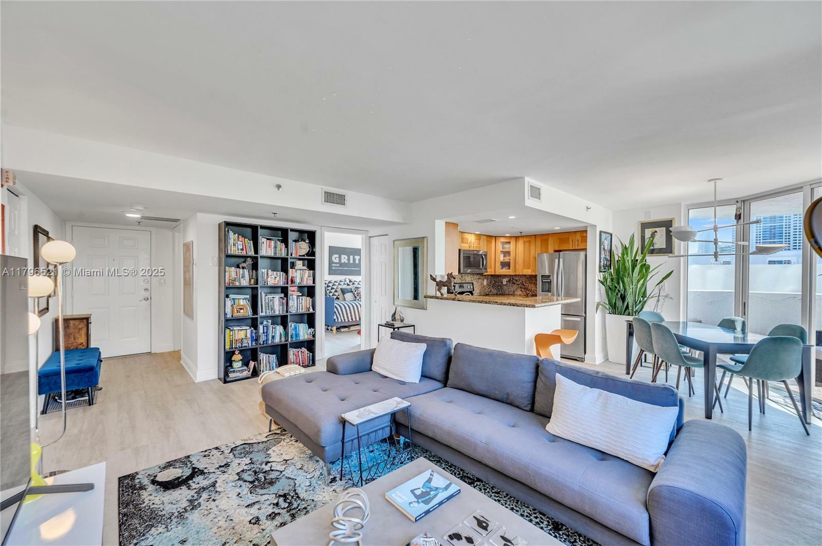 Property Photo: 1621 Bay Rd 508 FL 33139