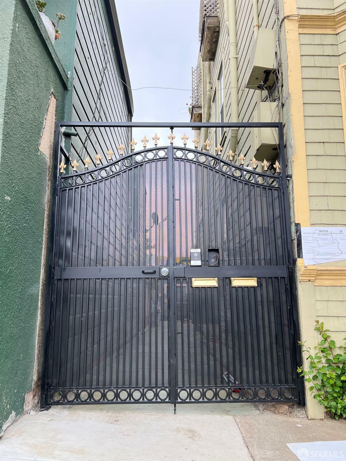 Property Photo: 3037 Harrison Street 3037A CA 94110