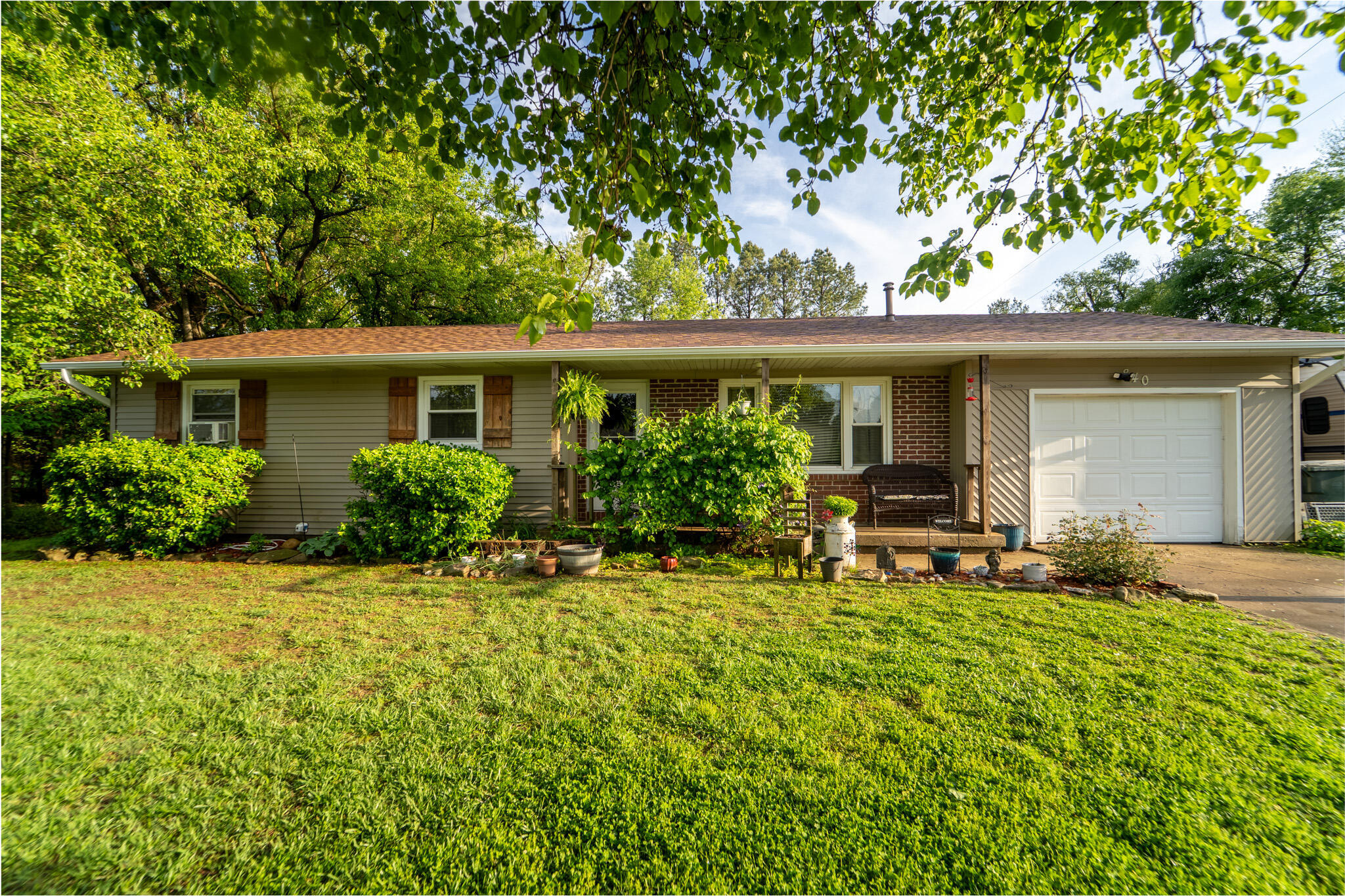 840 W Hadley Street  Aurora MO 65605 photo
