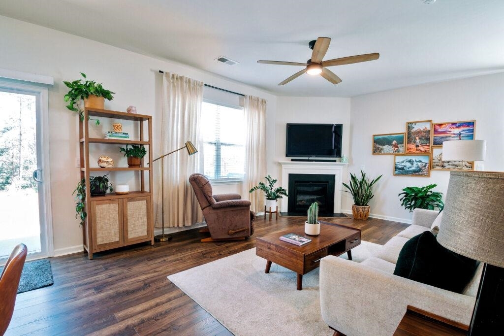 Property Photo: 1048 Longstone Way SC 29302