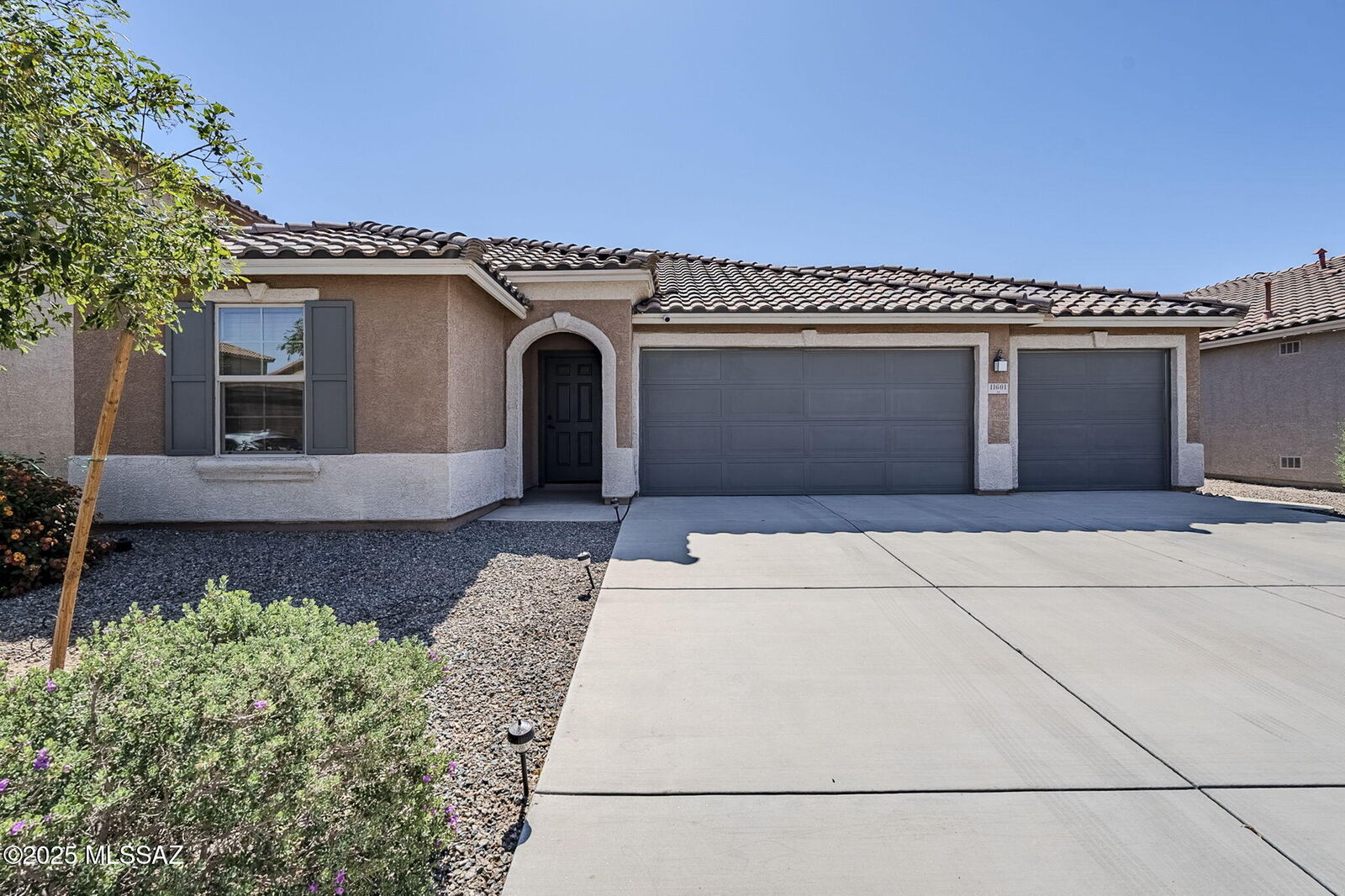 Property Photo: 11601 W Granville Drive AZ 85653