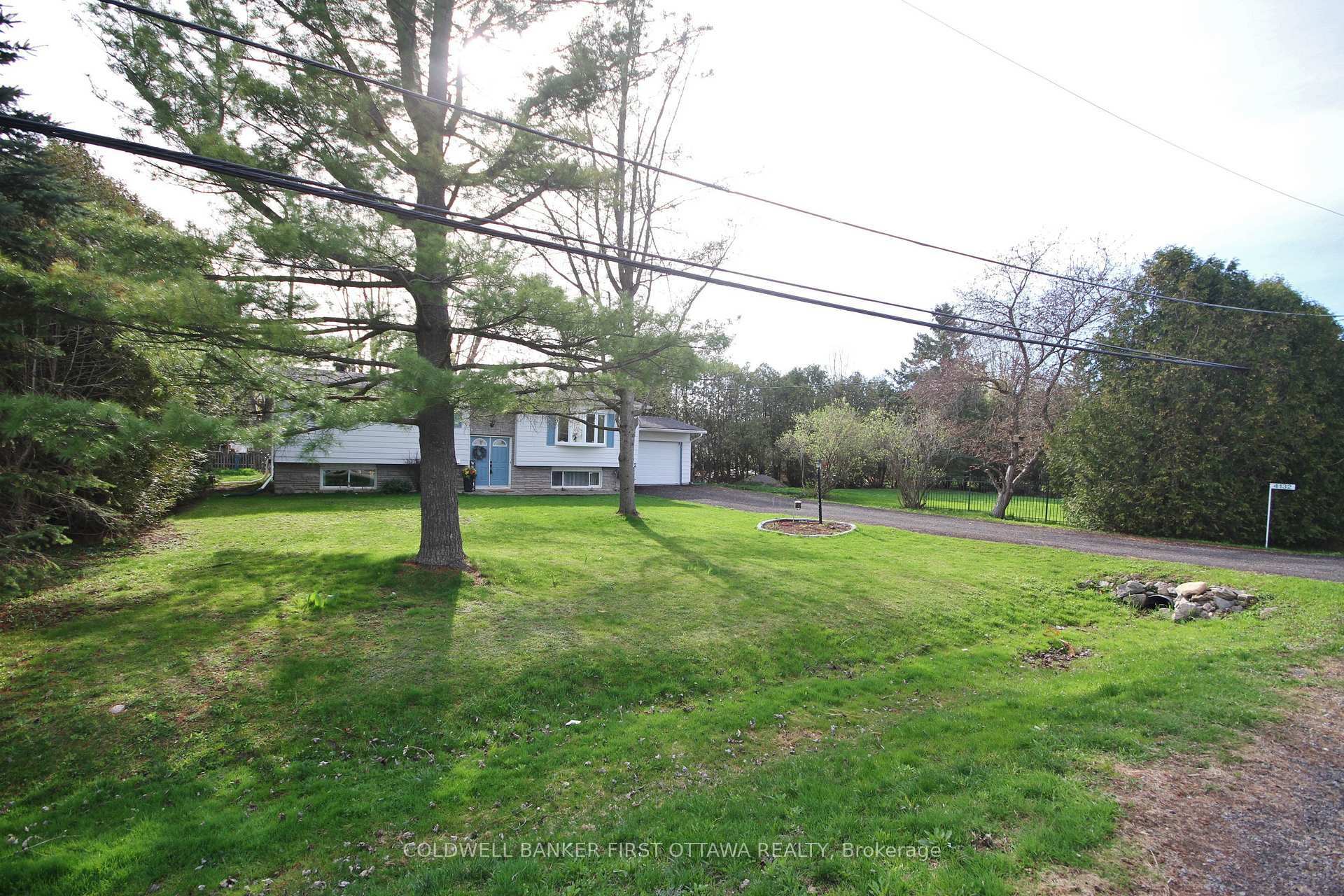 Property Photo: 4132 Broadway Street ON K0A 3J0