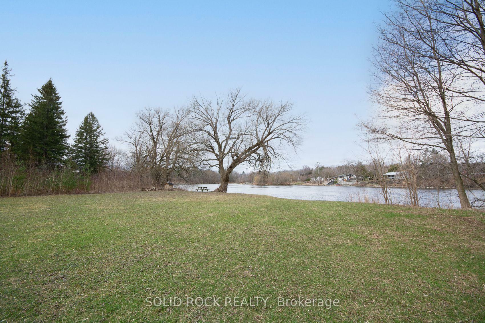 Photo de la propriété: 724 River Road ON K4M 1B2