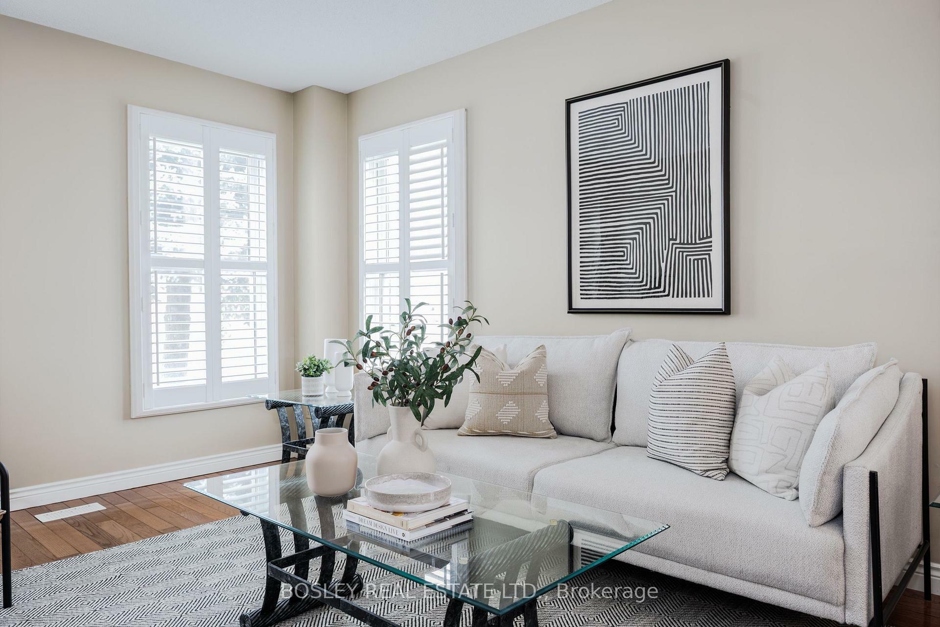 Photo de la propriété: 460 Bud Gregory Boulevard ON L4Z 2K4