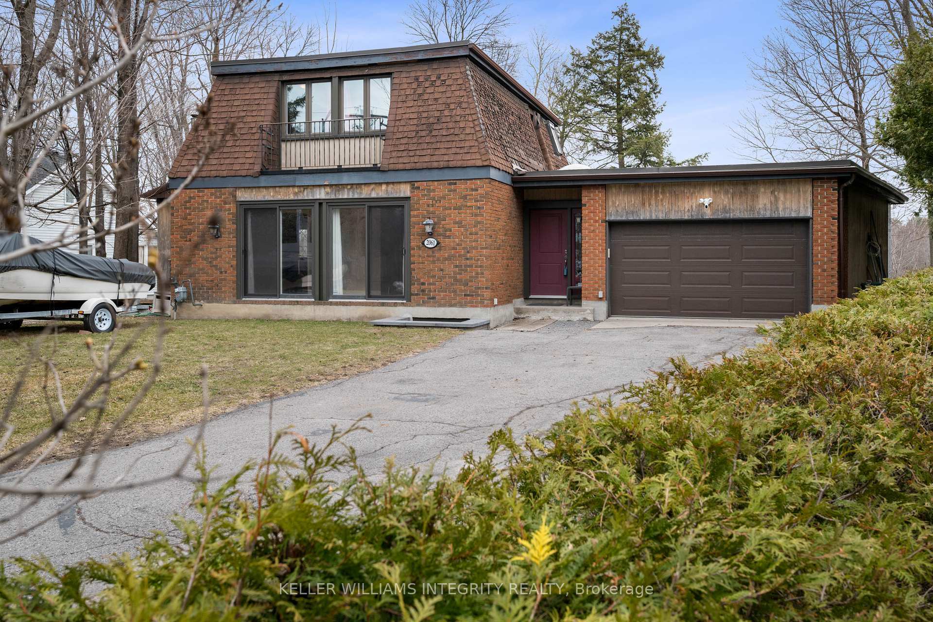 Photo de la propriété: 2061 Prince Of Wales Drive S ON K2E 7A4
