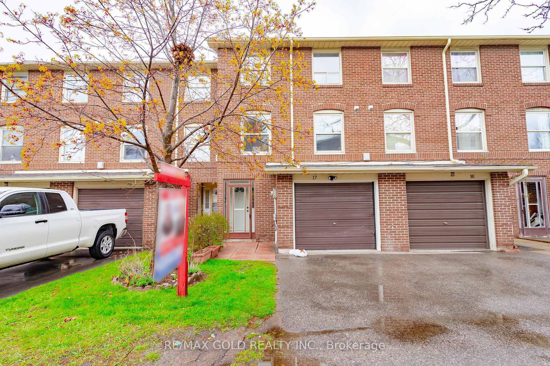 Property Photo: 17 Eden Park Drive ON L6T 3A5