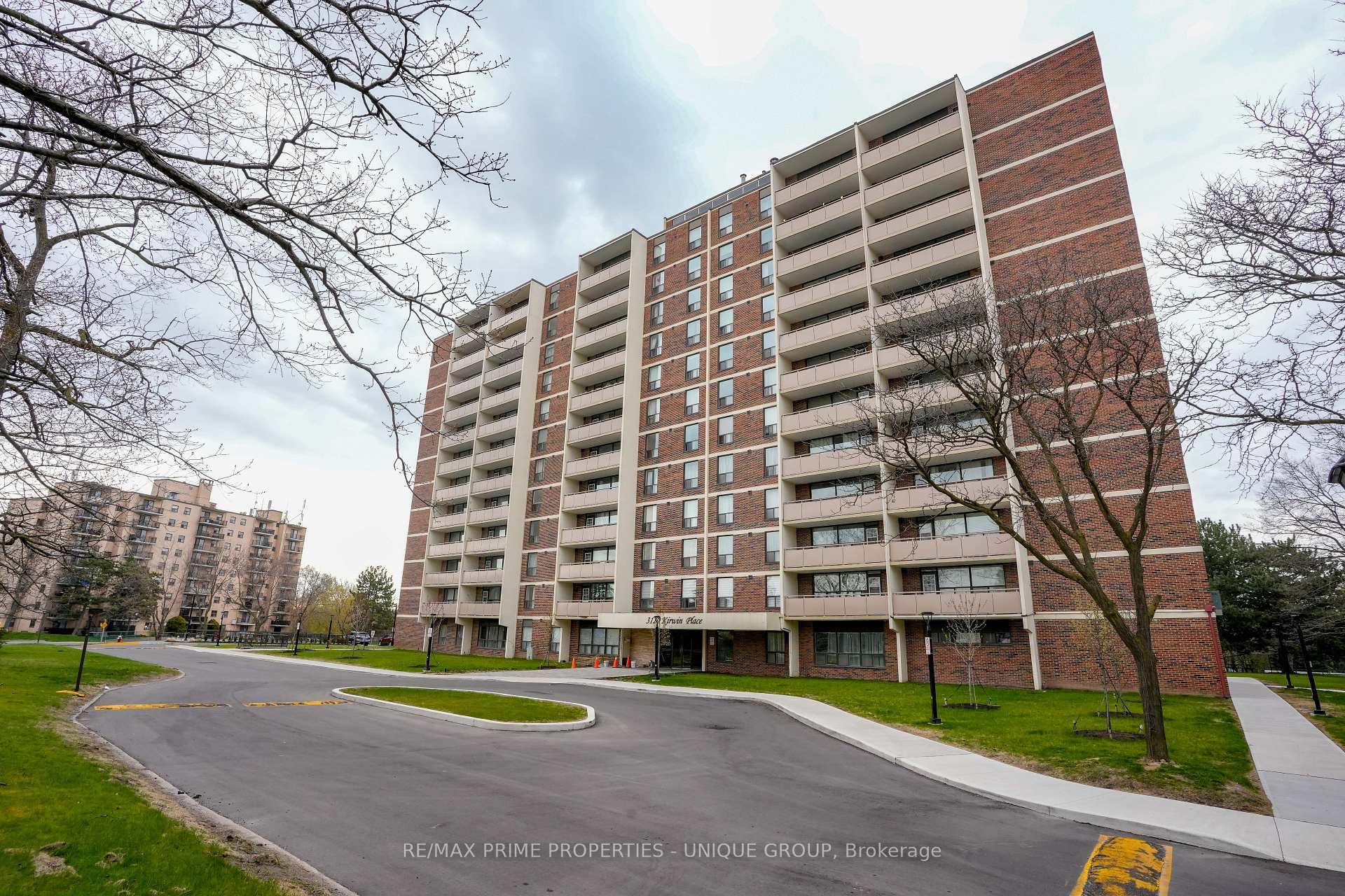 Photo de la propriété: 3120 Kirwin Avenue 807 ON L5A 3R2