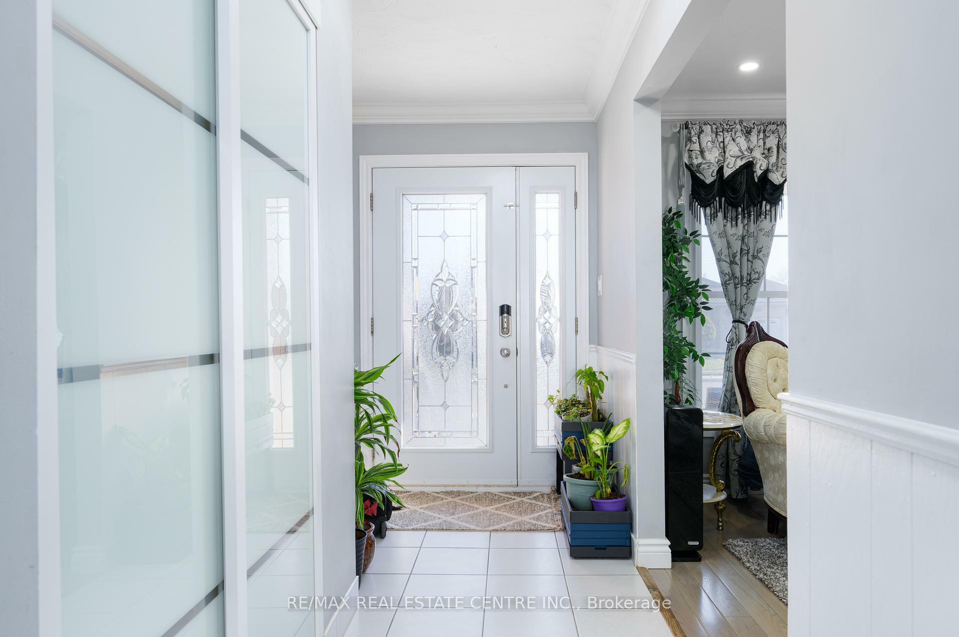 Photo de la propriété: 34 Skyview Drive ON L9B 1X5