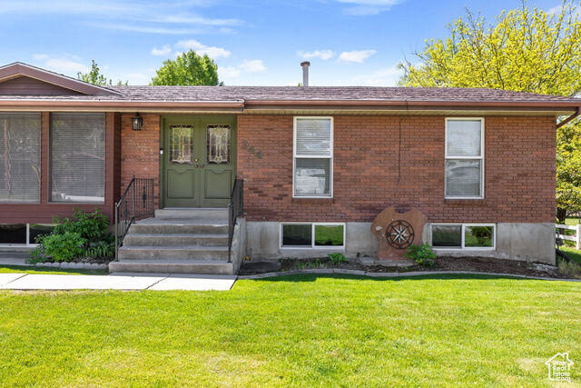 Property Photo: 344 E 900 N UT 84062