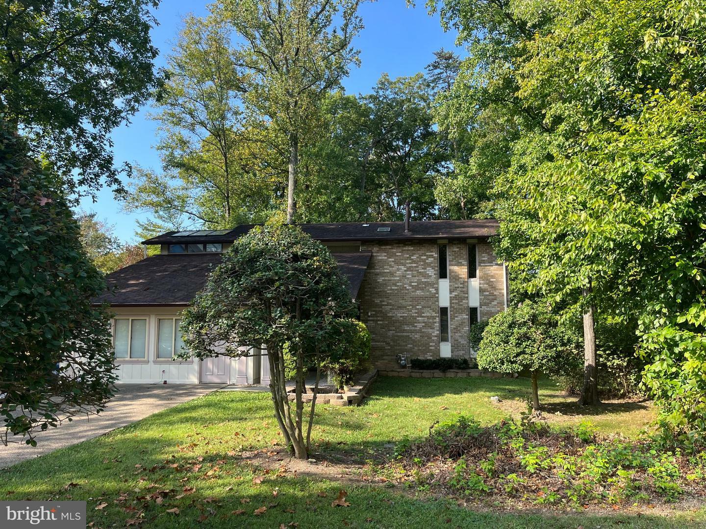 Property Photo: 5248 Signal Hill Drive VA 22015