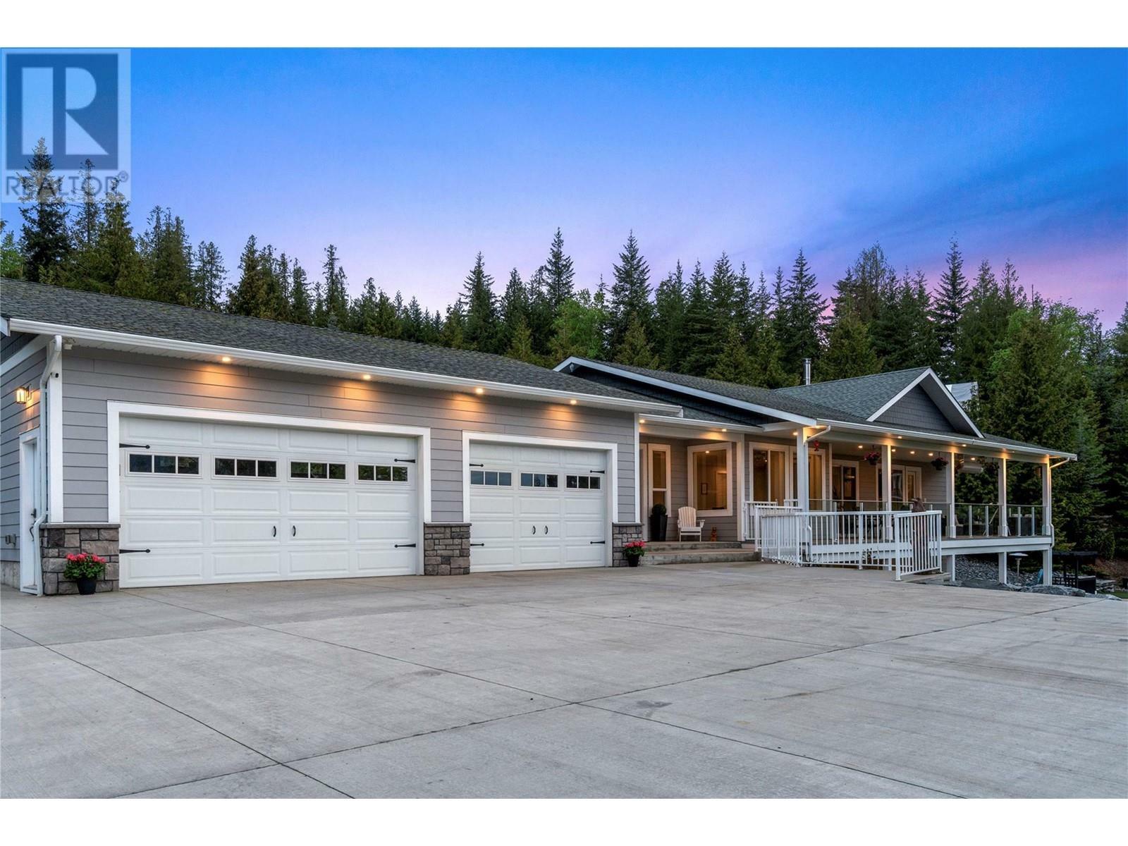 2030 Canoe Beach Drive Northeast  Salmon Arm BC V1E 2M5 photo