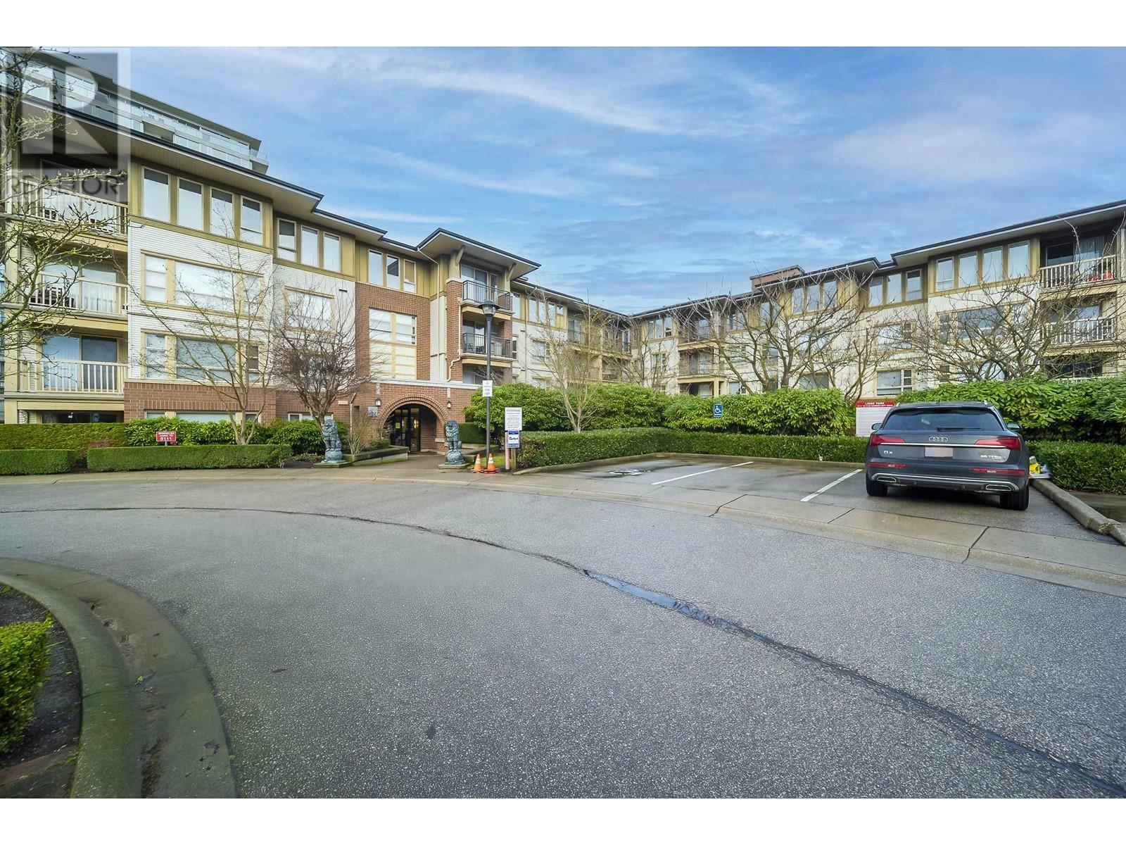 Property Photo: 5111 Garden City Road 5403 BC V6X 4H4