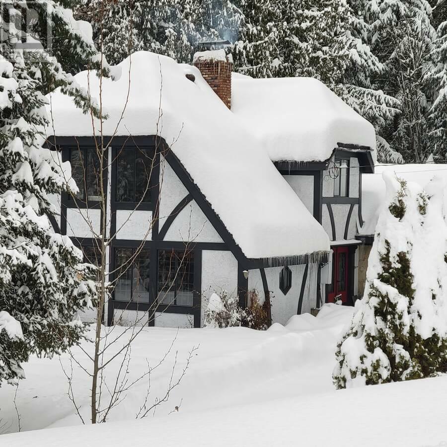 Property Photo: 3025 Camozzi Road BC V0E 2S3
