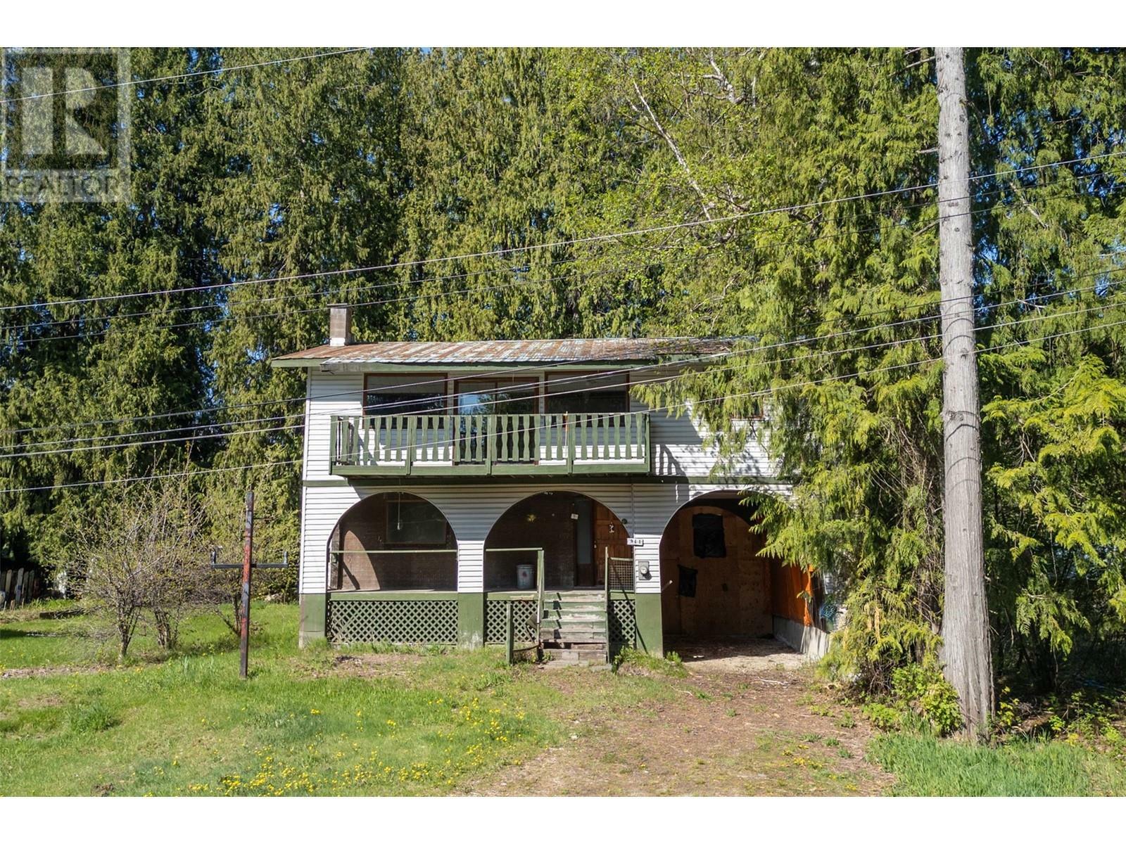 941 Pigeon Road  Revelstoke BC V0E 3K0 photo